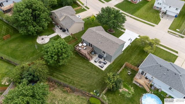 1138 Rawhide Road, Papillion, NE 68046