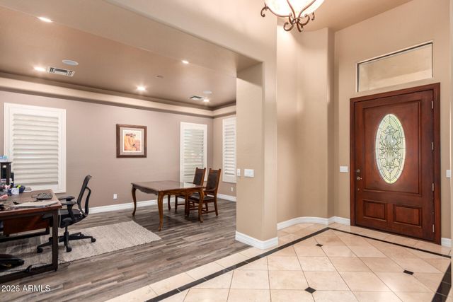 2744 E COUNTRY SHADOWS Court, Gilbert, AZ 85298