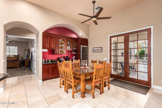 2744 E COUNTRY SHADOWS Court, Gilbert, AZ 85298