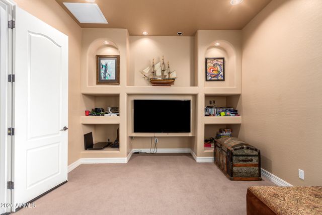 2744 E COUNTRY SHADOWS Court, Gilbert, AZ 85298