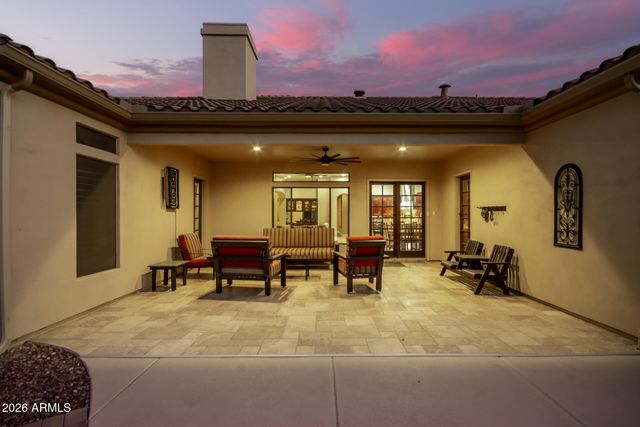 2744 E COUNTRY SHADOWS Court, Gilbert, AZ 85298