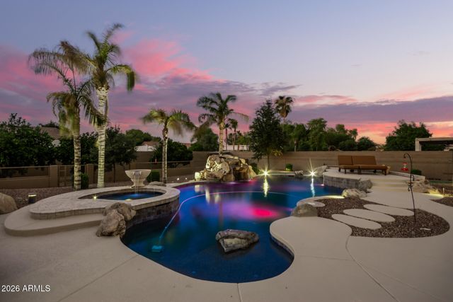 2744 E COUNTRY SHADOWS Court, Gilbert, AZ 85298