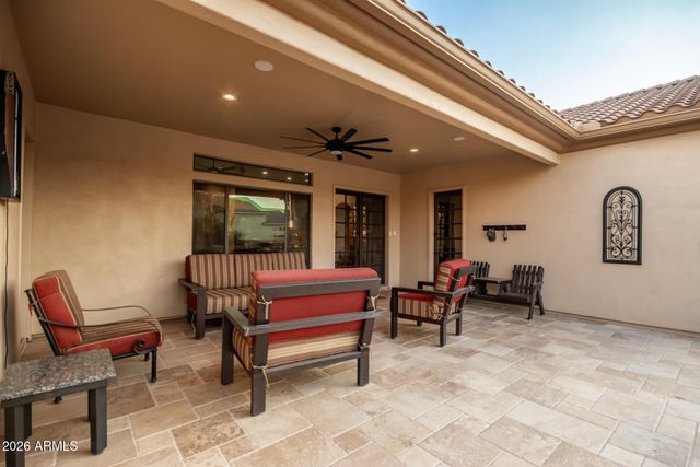2744 E COUNTRY SHADOWS Court, Gilbert, AZ 85298