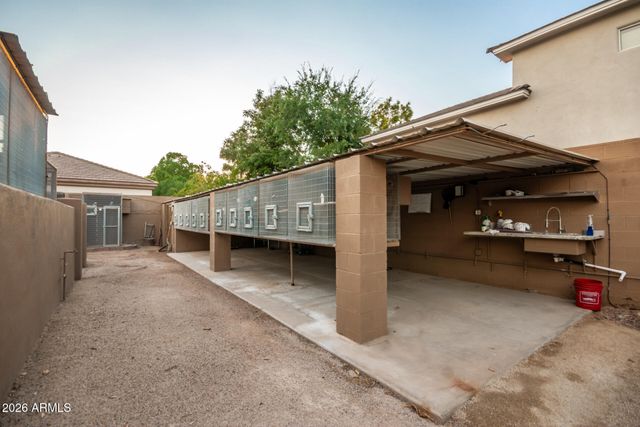2744 E COUNTRY SHADOWS Court, Gilbert, AZ 85298
