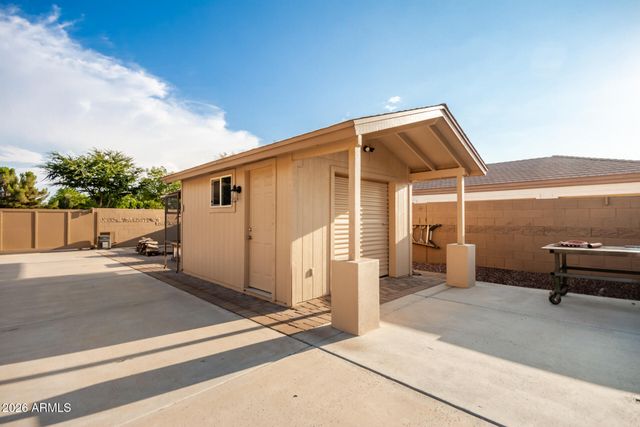 2744 E COUNTRY SHADOWS Court, Gilbert, AZ 85298