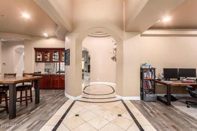 2744 E COUNTRY SHADOWS Court, Gilbert, AZ 85298
