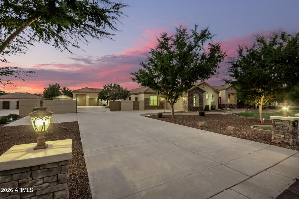 2744 E COUNTRY SHADOWS Court, Gilbert, AZ 85298 — photo 2