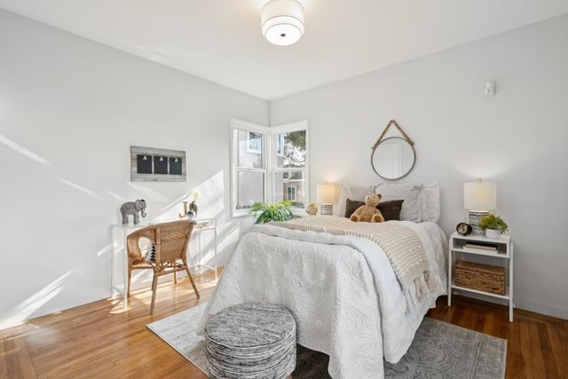 5634 Burlingame Ave, Richmond, CA 94804