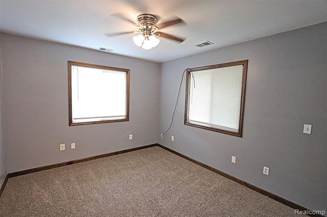 19554 Farmington Road, Livonia, MI 48152