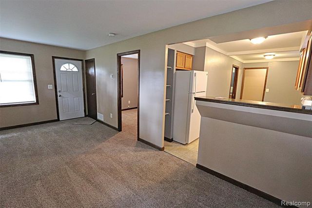 19554 Farmington Road, Livonia, MI 48152