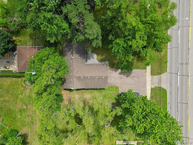 19554 Farmington Road, Livonia, MI 48152