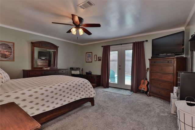 203 Tamarind Street, Lake Jackson, TX 77566