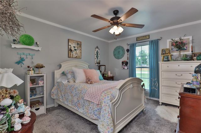 203 Tamarind Street, Lake Jackson, TX 77566