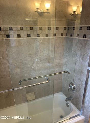 1174 JAMAICA Road W, Jacksonville, FL 32216