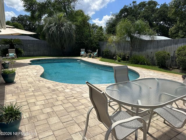 1174 JAMAICA Road W, Jacksonville, FL 32216