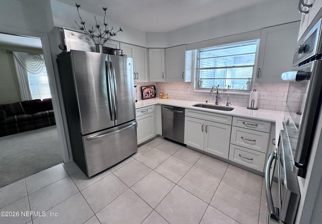 1174 JAMAICA Road W, Jacksonville, FL 32216
