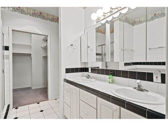 1826 ARMADALE Ave, Hood River, OR 97031