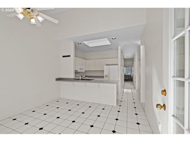 1826 ARMADALE Ave, Hood River, OR 97031