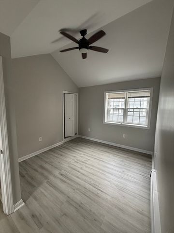 84 Cabot St 14, Beverly, MA 01915
