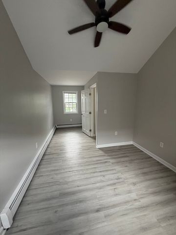 84 Cabot St 14, Beverly, MA 01915