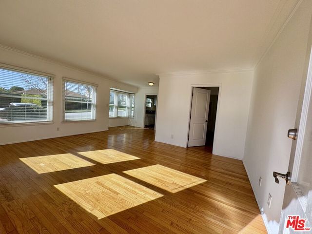 6122 S Fairfax Avenue, Los Angeles, CA 90056