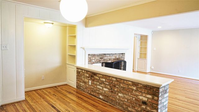 2047 Mcclendon Street, Houston, TX 77030