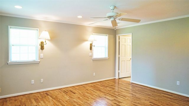 2047 Mcclendon Street, Houston, TX 77030