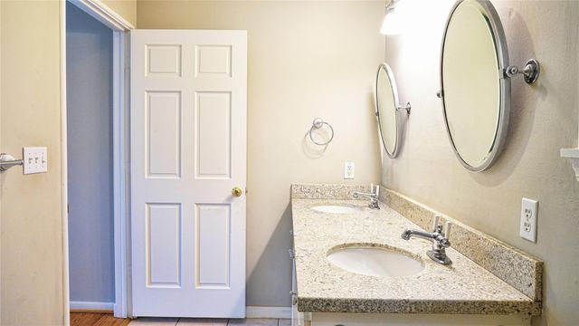 2047 Mcclendon Street, Houston, TX 77030
