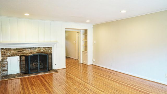 2047 Mcclendon Street, Houston, TX 77030