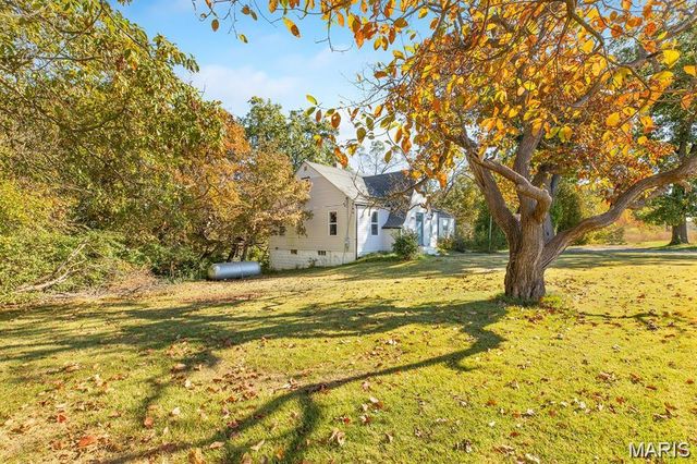 8617 Godfrey Road, Godfrey, IL 62035