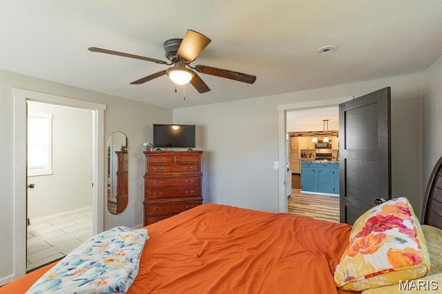 8617 Godfrey Road, Godfrey, IL 62035