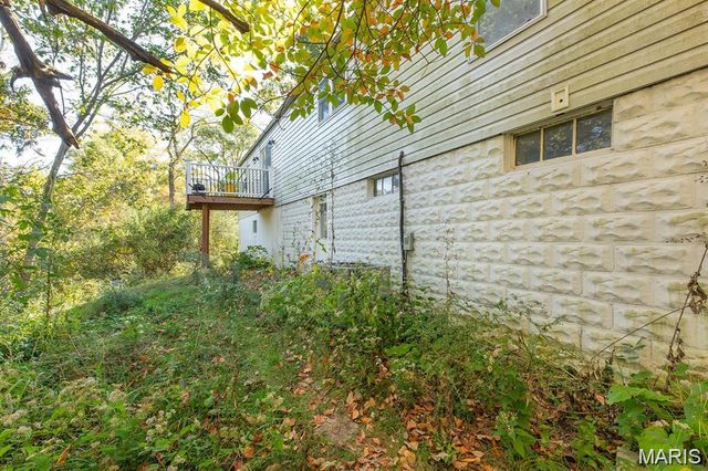 8617 Godfrey Road, Godfrey, IL 62035