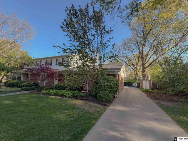 3025 Bonacum Drive, Lincoln, NE 68502