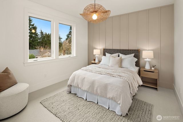 8221 22nd Avenue NE, Seattle, WA 98115