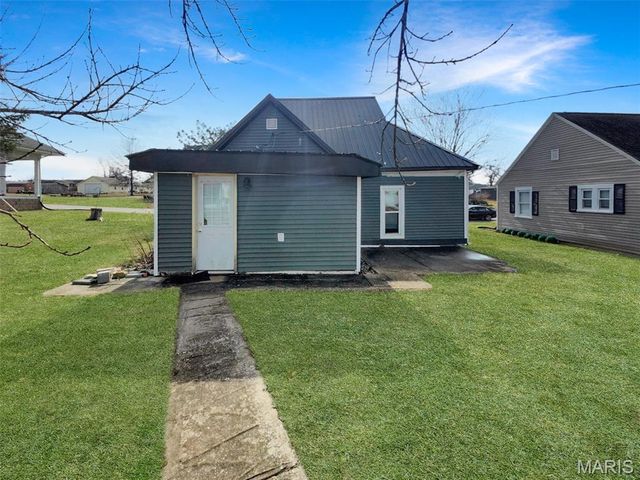 407 E Salling Street, Perry, MO 63462