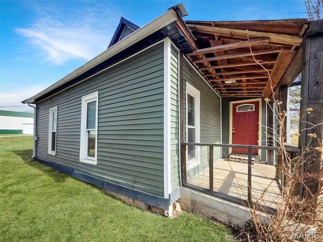 407 E Salling Street, Perry, MO 63462