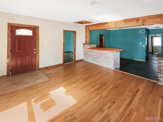 407 E Salling Street, Perry, MO 63462