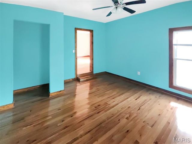 407 E Salling Street, Perry, MO 63462