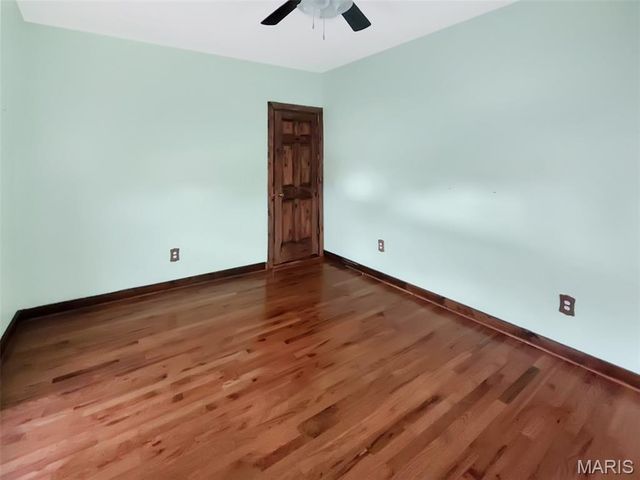 407 E Salling Street, Perry, MO 63462