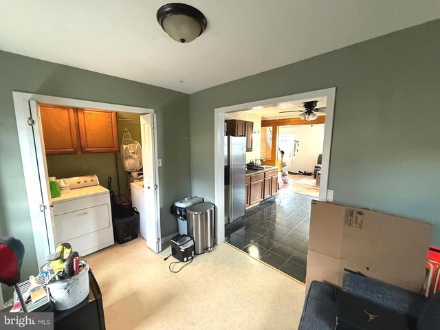 321 W CHESTNUT ST, Pottstown, PA 19464