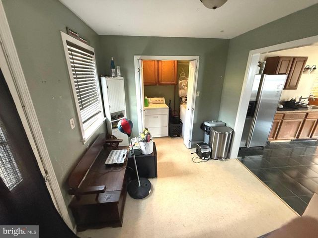 321 W CHESTNUT ST, Pottstown, PA 19464