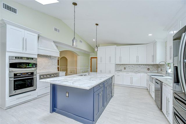 1931 JAUDON ROAD, Dover, FL 33527