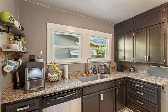 460 N Tuxedo, Stockton, CA 95204