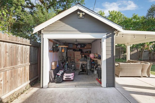 460 N Tuxedo, Stockton, CA 95204