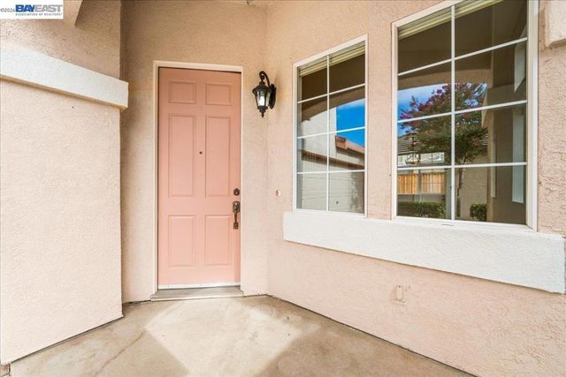 2042 Dahlia Cmn, Livermore, CA 94551