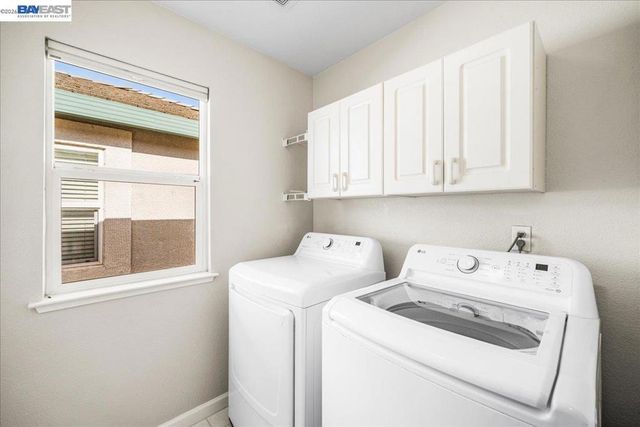 2042 Dahlia Cmn, Livermore, CA 94551