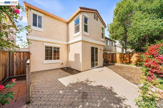 2042 Dahlia Cmn, Livermore, CA 94551