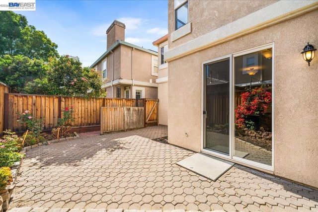 2042 Dahlia Cmn, Livermore, CA 94551