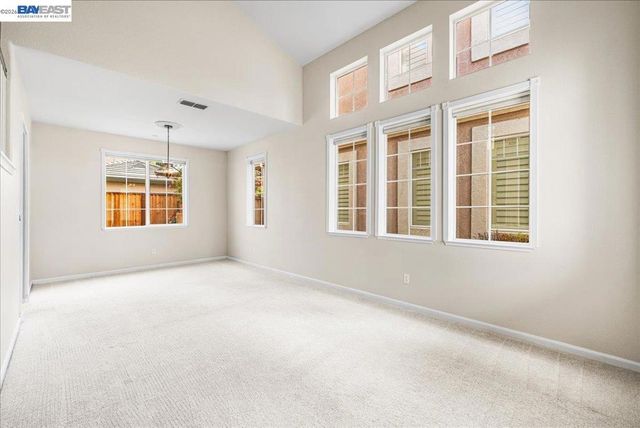 2042 Dahlia Cmn, Livermore, CA 94551