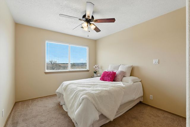 6892 AUGUSTA HILLS Drive NE, Rio Rancho, NM 87144